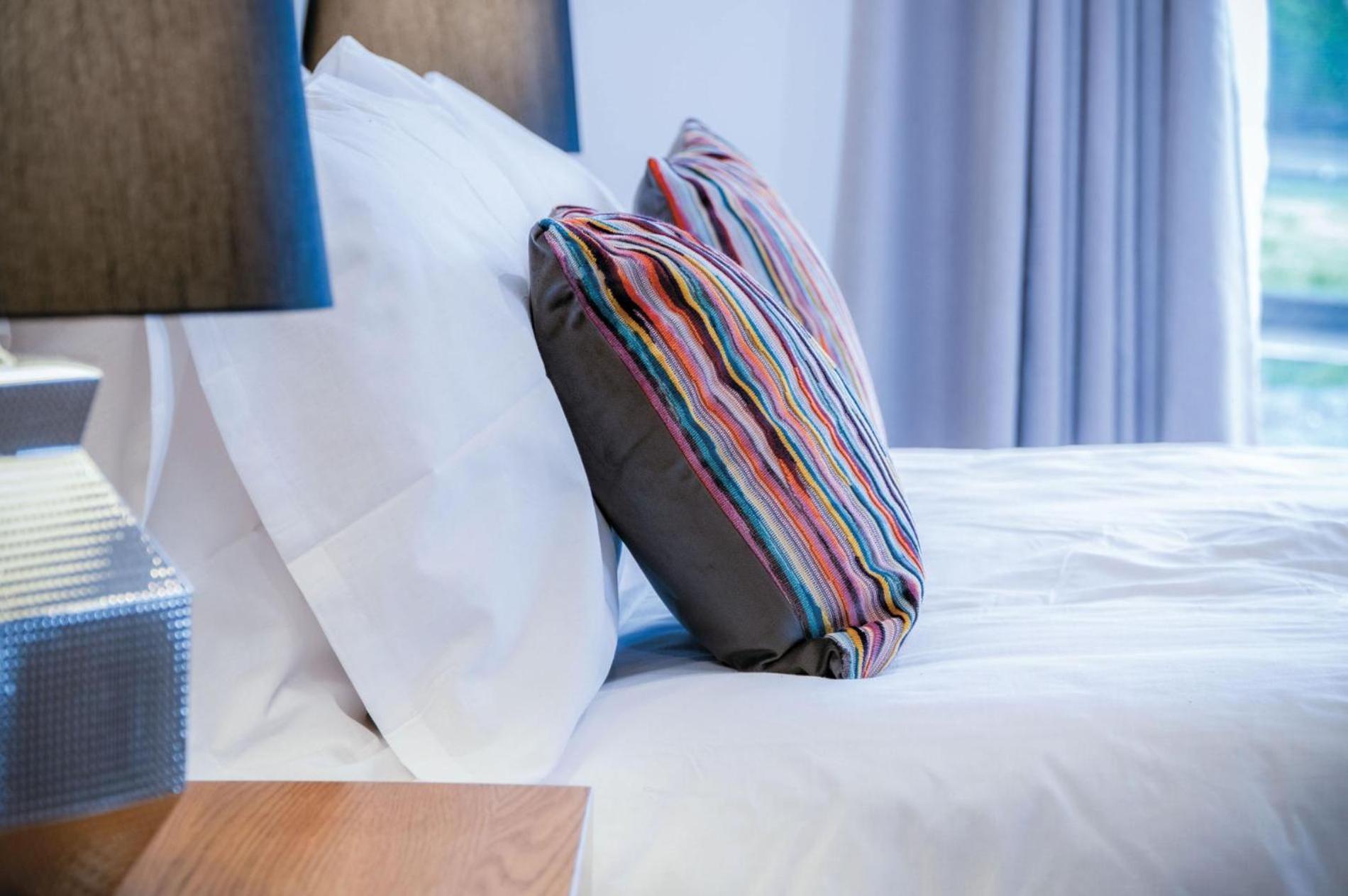 Suite 7 - Sleeping Giant Hotel - Pen Y Cae Inn Брекън Екстериор снимка